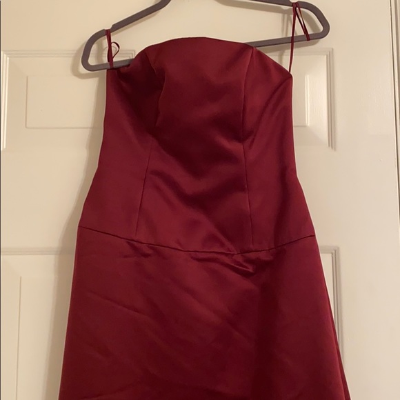 Beautiful Strapless Gown - Picture 6 of 7